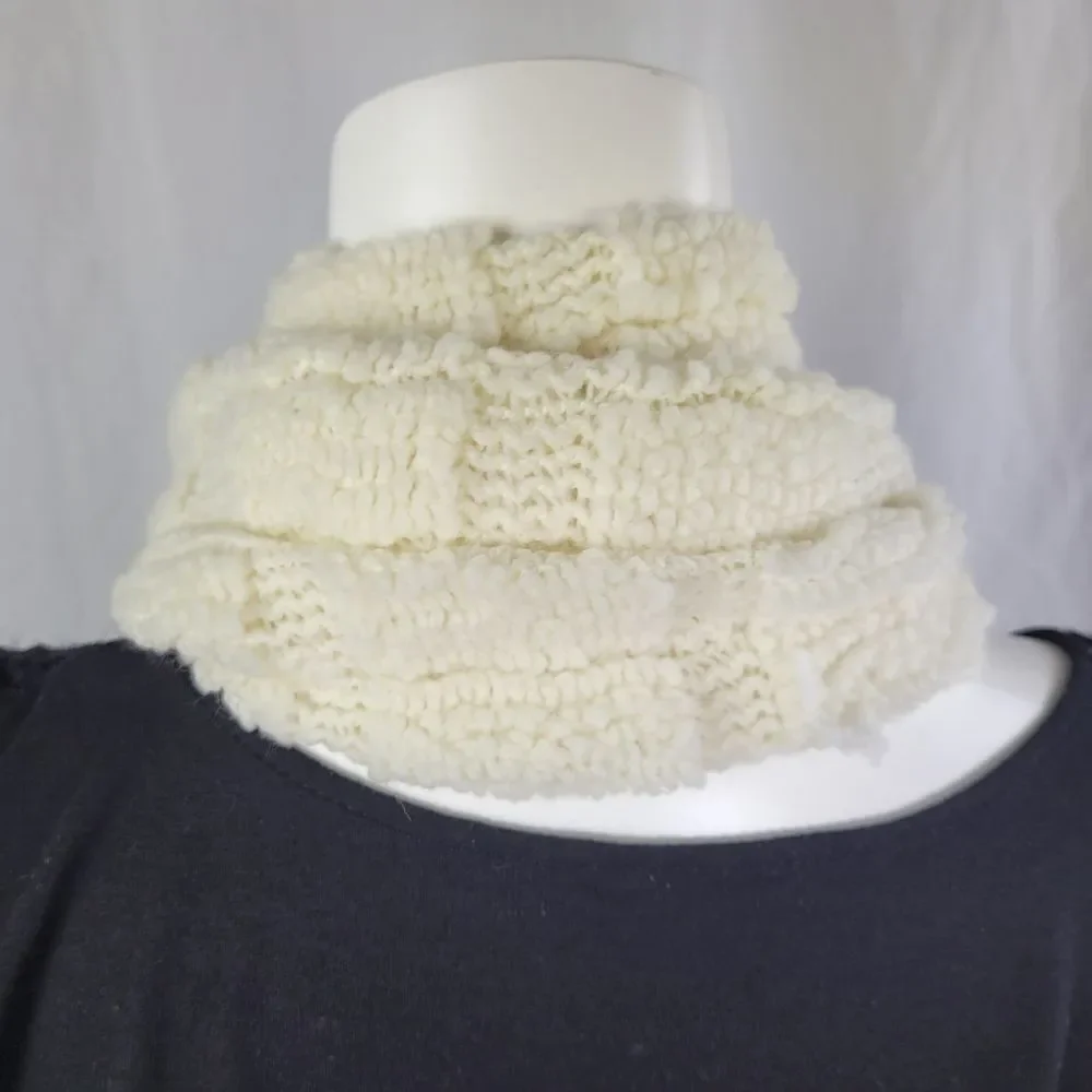 Vintage Creme-Colored Wide Scarf‎ with Fringe